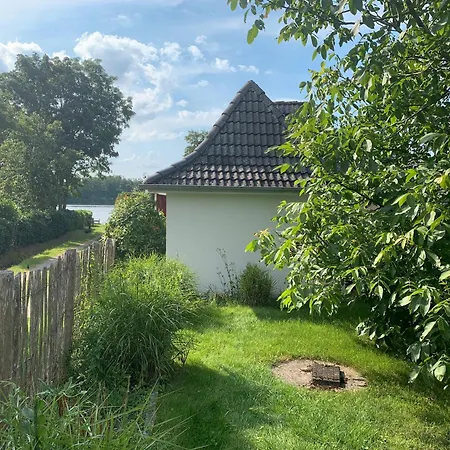 Haeuschen Am Bosau